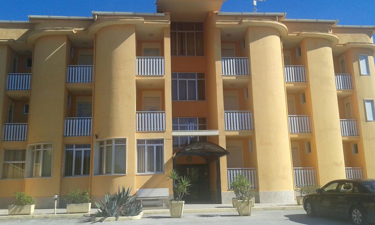 Hotel Rosy Battipaglia Luaran gambar